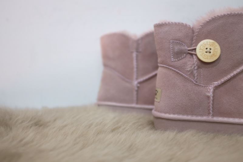 UGG SHOES